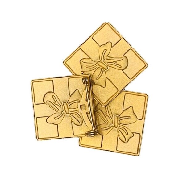 Vintage Christmas Presents Gift Brooch Pin 2.5" Icy Rhinestone Enamel Gold-tone - Picture 4 of 9